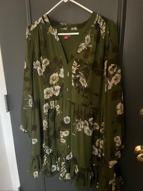 Vince Camuto Olive Green Floral Long-Sleeve Tiered Dress
